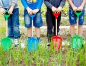 Vienam no vecākiem ir tiesības saglabāt nodokļa atvieglojumu par vasarā strādājošu skolēnu